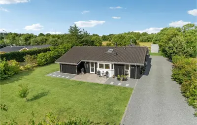an aerial view of a house with a yard at Gorgeous Home In Fjerritslev With Sauna in Fjerritslev
