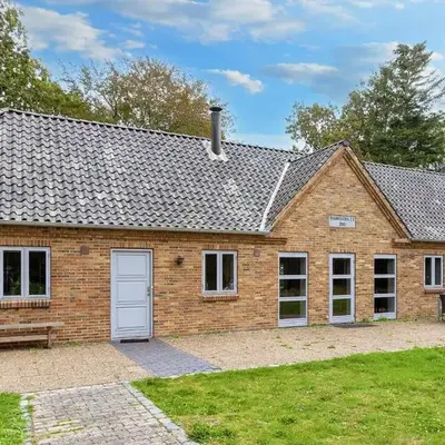 8 person holiday home in Thyholm-By Traum