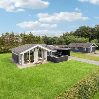 3 Bedroom Lovely Home In Farsø