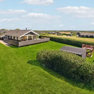 Stunning Home In Vinderup With Kitchen