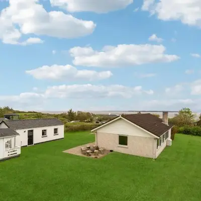 3 Bedroom Beautiful Home In Spøttrup