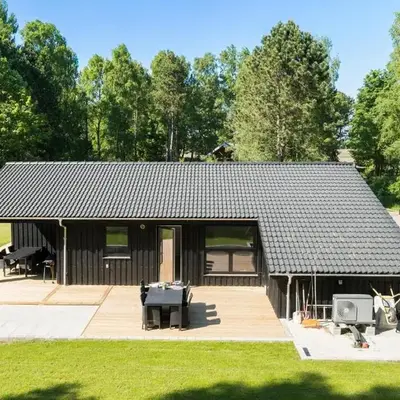 3 Bedroom Cozy Home In Farsø