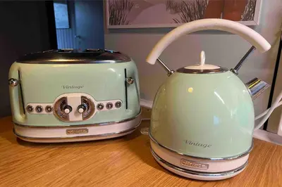 two toasters sitting on top of a table at Veludstyret sommerhus i unik natur 350 m fra lækker badestrand - helårsbolig in Saltum