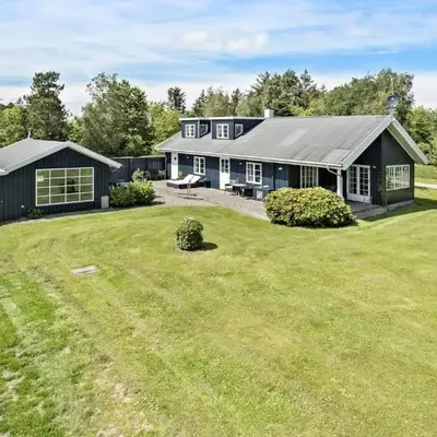 3 Bedroom Pet Friendly Home In Højslev