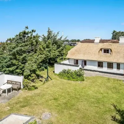 4 Bedroom Nice Home In Blokhus