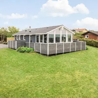 Nice Home In Lemvig With Wifi