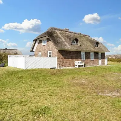 9 person holiday home in Harboøre-By Traum