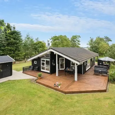 2 Bedroom Cozy Home In Højslev