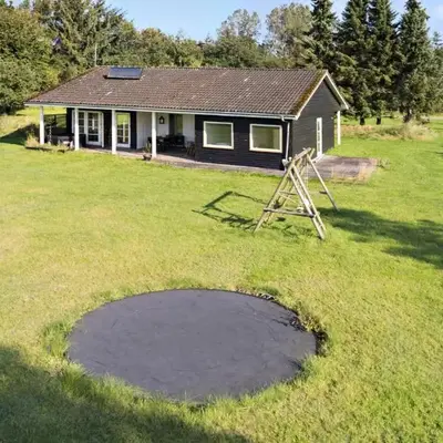 3 Bedroom Beautiful Home In Roslev