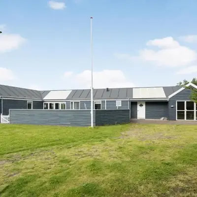 Beautiful Home In Farsø With Wifi
