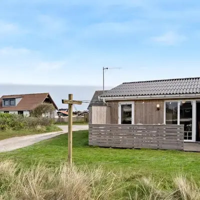2 Bedroom Cozy Home In Thisted