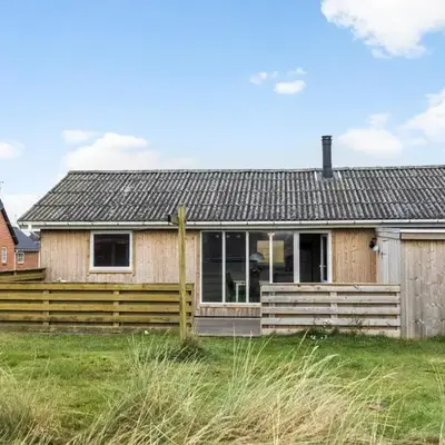 2 Bedroom Cozy Home In Thisted