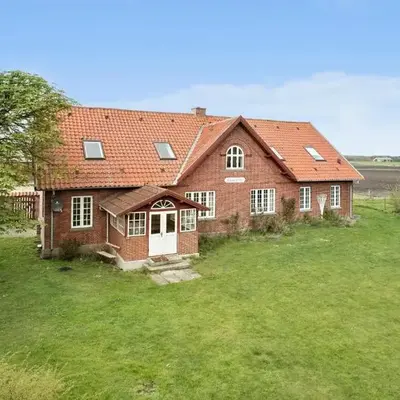5 Bedroom Lovely Home In Bøvlingbjerg