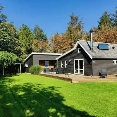 Home Near Beach With Wilderness Bath