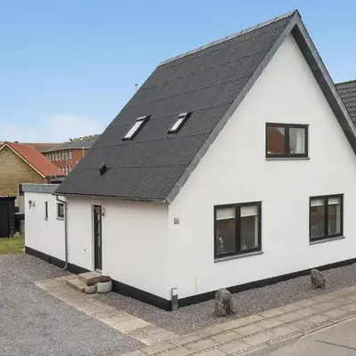 Cozy Home In Thyborøn With Wifi