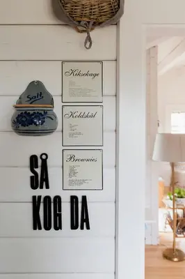 a sign that says sa va va va vavavavavavavava at Grandma's House By Limfjord And Fur in Roslev