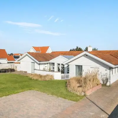 5 Bedroom Nice Home In Blokhus