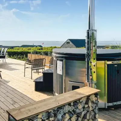 3 Bedroom Stunning Home In Øster Assels