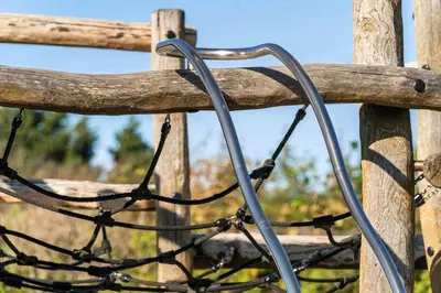 a wooden fence with a barbed wire on it at 417-Vestervig-Havnevej-1-lejl-17 in Vestervig