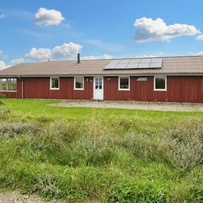 10 person holiday home in Harboøre-By Traum