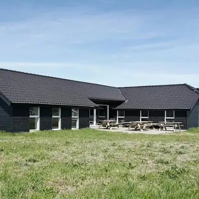 Holiday home for 24 guests