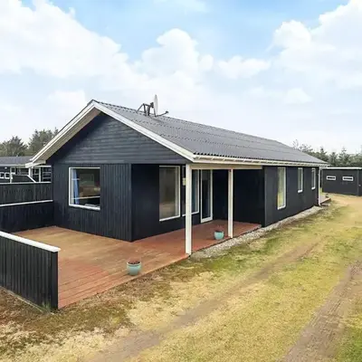 6 person holiday home in Løkken