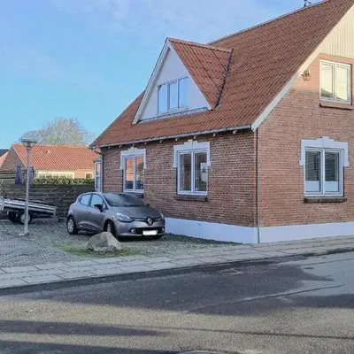 Nice Home In Thyholm With Wifi