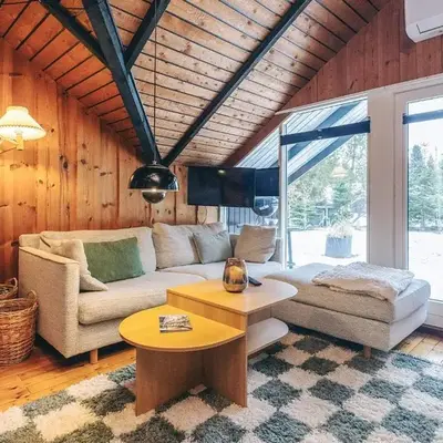 Holiday home near fishing lake