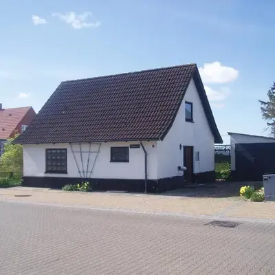 Strandhuset Holiday Home
