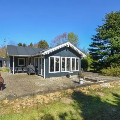 Three-Bedroom Holiday Home In Spottrup