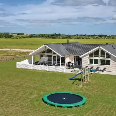 Seven-Bedroom Holiday Home In Spottrup