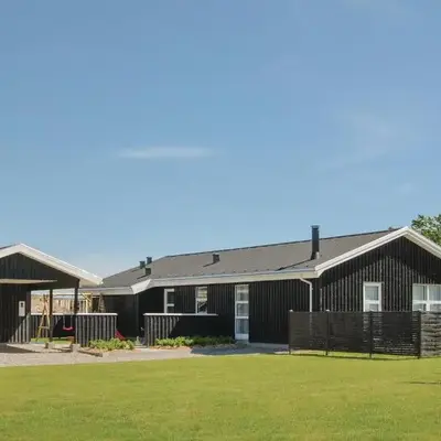 Four-Bedroom Holiday Home In Lokken