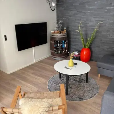 Nyistandsat højloftet kælderlejlighed på 70 m2 i Viborg centrum