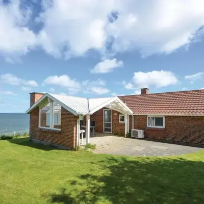 Holiday Home Grynderup Strand Roslev