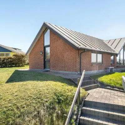 Stunning Home In Struer With Wifi