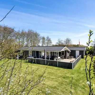 4 Bedroom Stunning Home In Thyholm