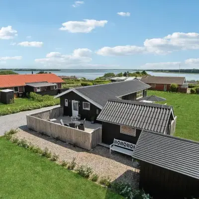 3 Bedroom Nice Home In Hurup Thy