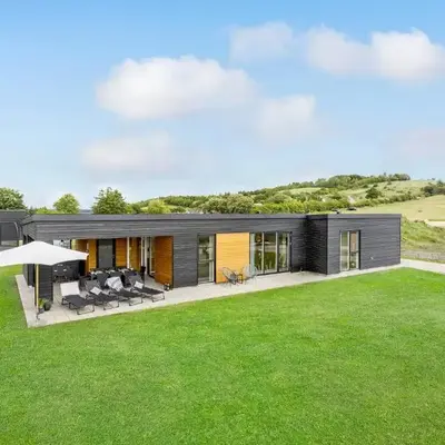 Gorgeous Home In Løgstrup With Kitchen