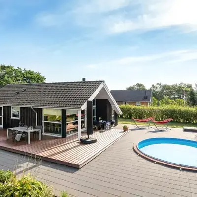 Gorgeous Home In Vemb