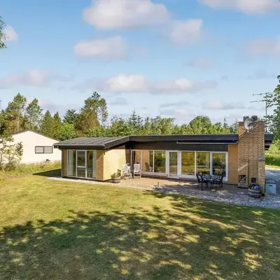 Cozy Home In Vesløs With House Sea View