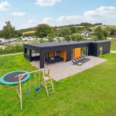 Awesome Home In Løgstrup With Kitchen